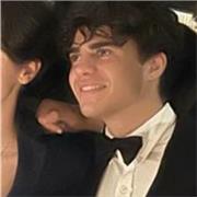 Offro ripetizioni di matematica, preparazione per test d’ingresso alle università e aiuto compiti. La maggior parte delle persone che hanno avuto a che fare con me mi ha definito poliedrico a causa delle molte passioni che ho. Tra le tante passioni spicca